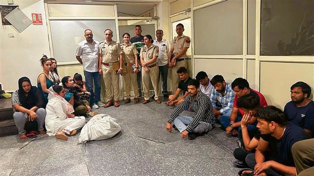 Prostitution racket busted in Gurugram, 10 nabbed