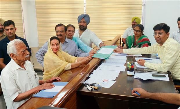 Patiala BJP candidate Preneet Kaur files nomination papers, holds roadshow