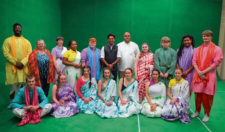 15 UK students attend cultural exchange programme at LPU