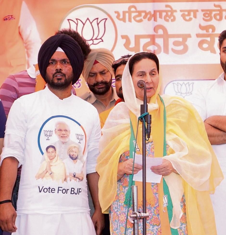 Preneet Kaur resumes campaign, touches emotional chord
