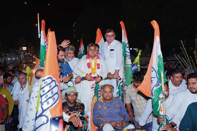 Sonepat: Satpal Brahamchari accuses BJP’s Haryana government of looting people