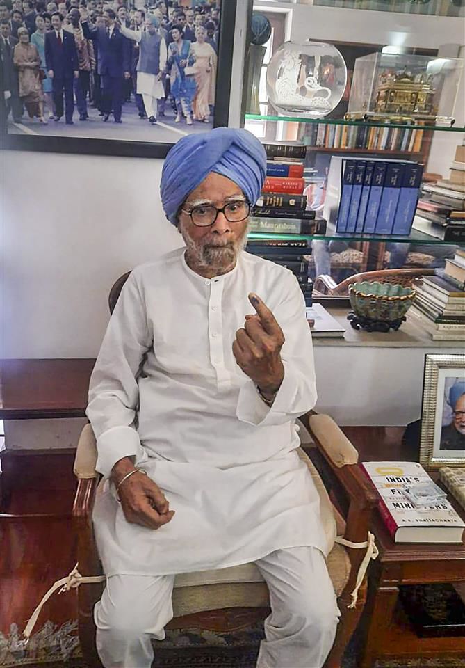 Ex-PM Manmohan Singh avails Election Commission’s home voting facility: Sources