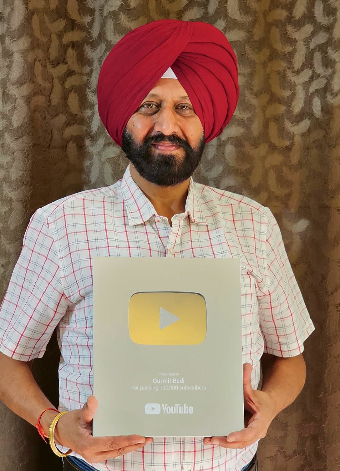YouTube award for Una writer