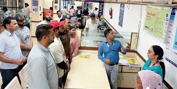 DC ropes in banks, traders to achieve 75% polling target in Malerkotla