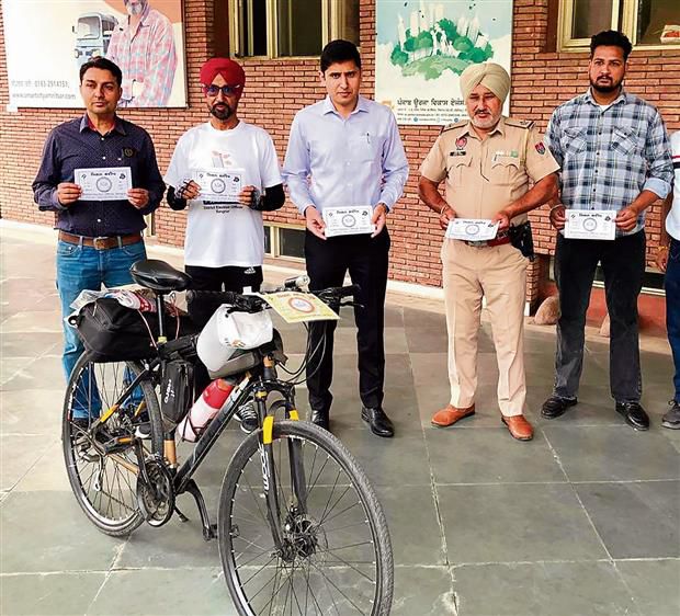Traversing 13 segments on cycle for voter awareness