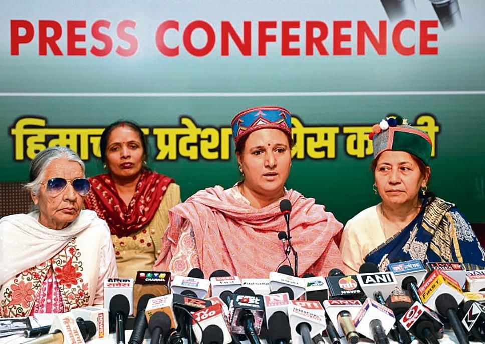 Shimla: Mahila Congress leaders slam BJP