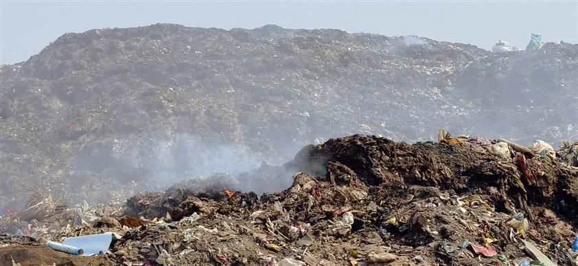 Amritsar MC officials inspect garbage dumping site at Bhagtanwala