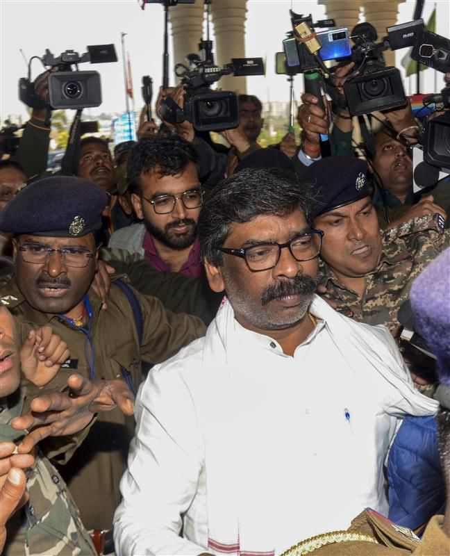 Former Jharkhand CM Hemant Soren can’t campaign in Lok Sabha election as Supreme Court refuses to entertain his plea against arrest in PMLA case