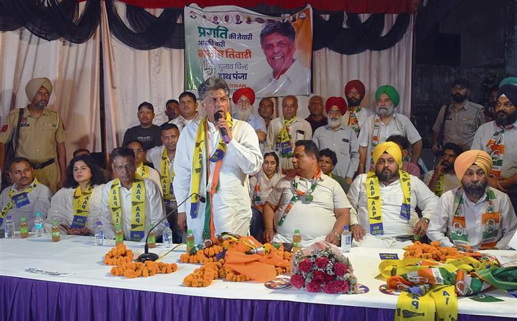 Samajwadi Party to back Congress candidate Manish Tewari in Chandigarh