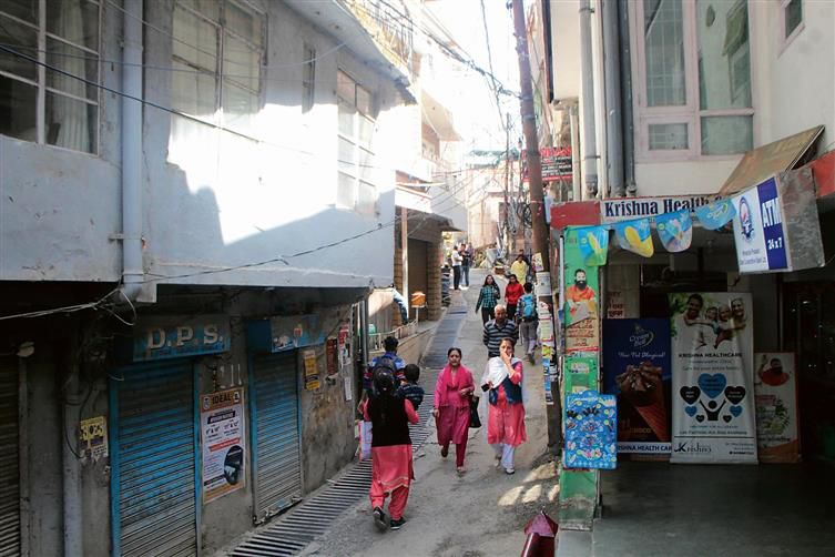 Shimla: Narrow road in Shanti Vihar  Ward inconveniences locals