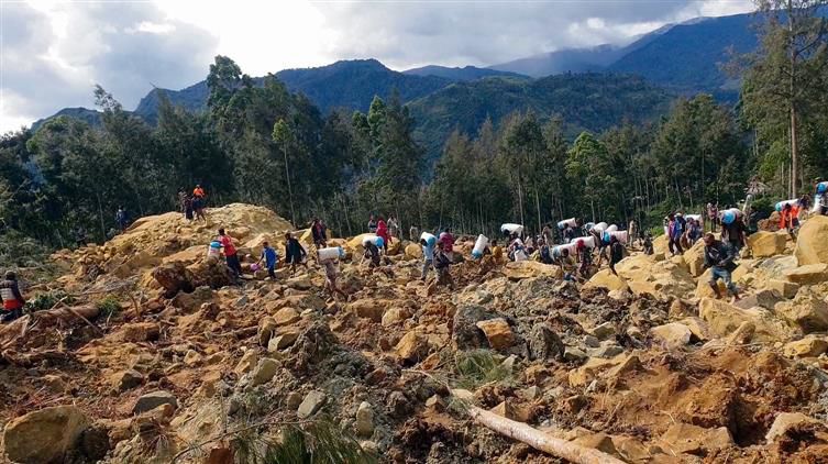 Papua New Guinea hit by landslide, 100 feared dead