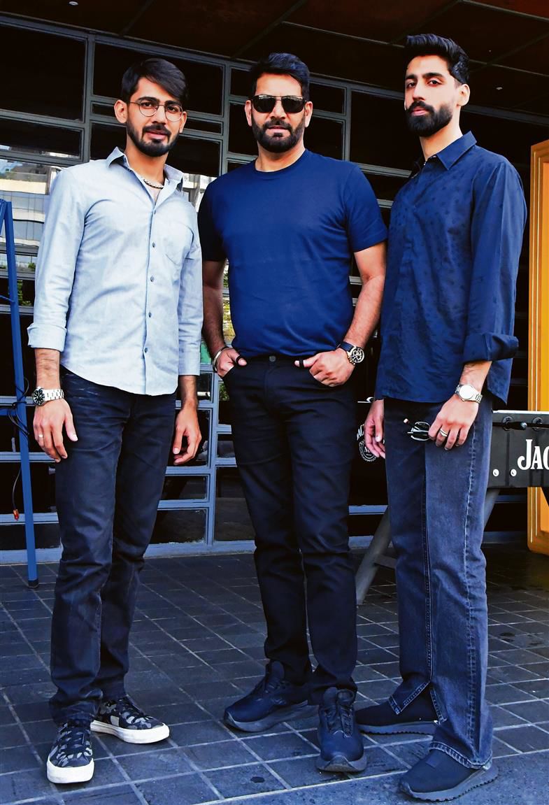 Singer Jasbir Jassi, who collaborated with his two sons, Simba and Jerry, for their debut song Liar, says it is a combination of their technological knowledge and his fascination of folk tunes