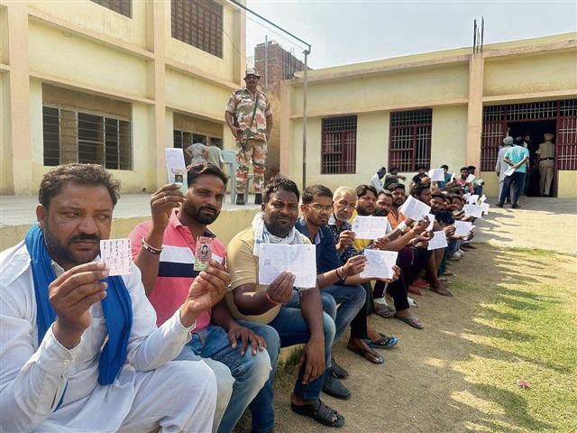 Age, heat, sickness no bar for voters in Sirsa