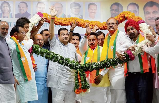 BJP biggies out to support candidates