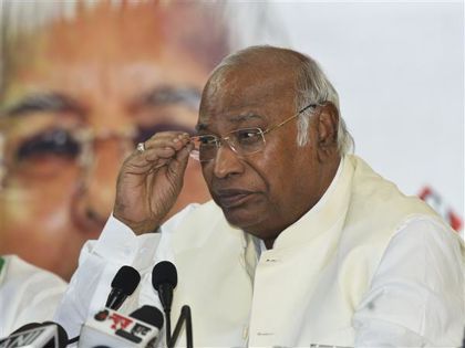 Mallikarjun Kharge's helicopter checked in Bihar, claims Congress; says poll officials ‘targeting’ opposition leaders