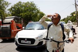 Delhi reports 1st heat-related death, man’s fever shot up to 107 degrees Celsius