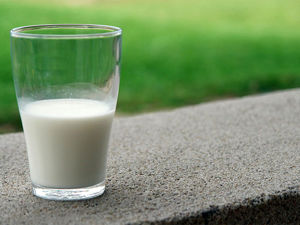 Milk price soars to PKR 210 per litre in Pakistan’s Karachi