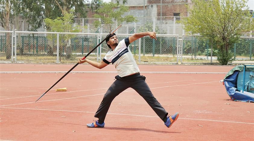 Mother taught him to throw javelin with bamboo sticks; son wants to live her dream