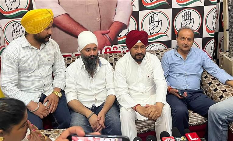 Channi meets Congress councillors to weigh byelection prospects
