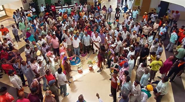 Amritsar: Sanitation workers protest, seek fulfilment of demands