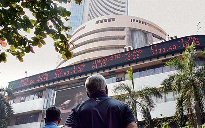 Sensex, Nifty close in red after touching record highs