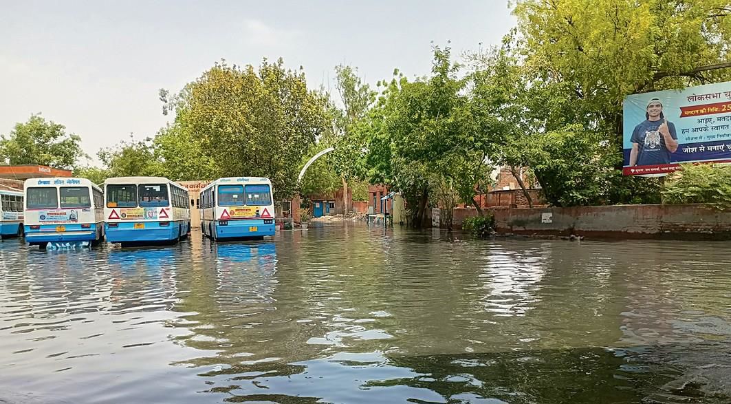 Sonepat bus stand turns into pond as sewage overflows from drain