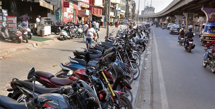 Parking woes surge in Panipat