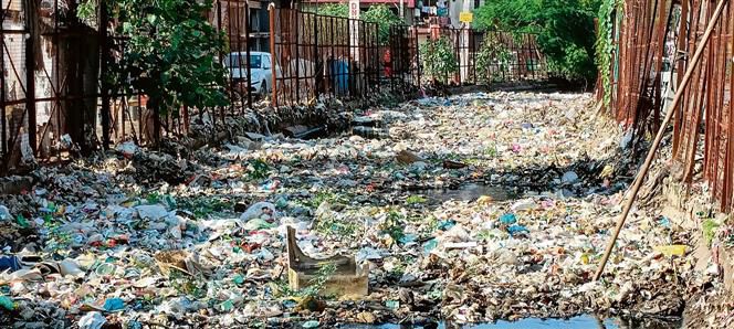 Threat of waterlogging looms large as clogged drains await cleanliness drive