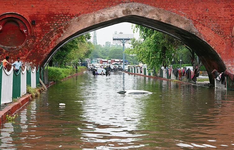 After rain inundates Delhi, govt sets up control room to monitor waterlogging
