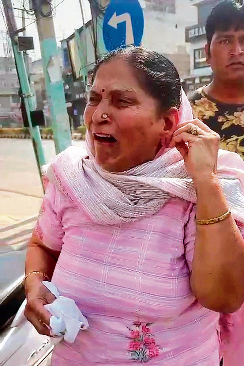 Bikers flee with elderly woman’s gold earrings in Jalandhar