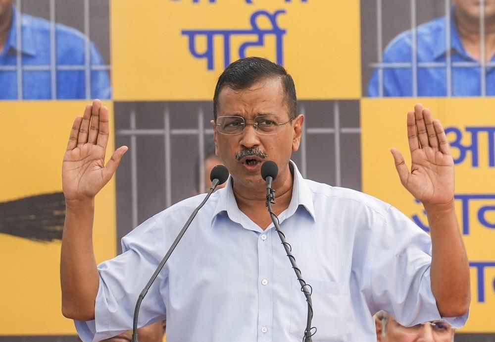 Kejriwal bail issue: 'Unusual' for Delhi HC to reserve verdict while granting interim stay on bail order, says Supreme Court; to hear matter on June 26