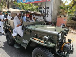 Manpreet Badal arrives at polling booth in his 35-year-old favourite jeep