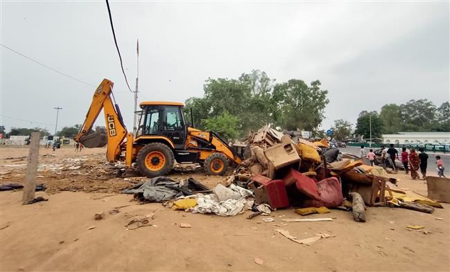 Chandigarh: 29 shops demolished at furniture market in Sectors 53, 54