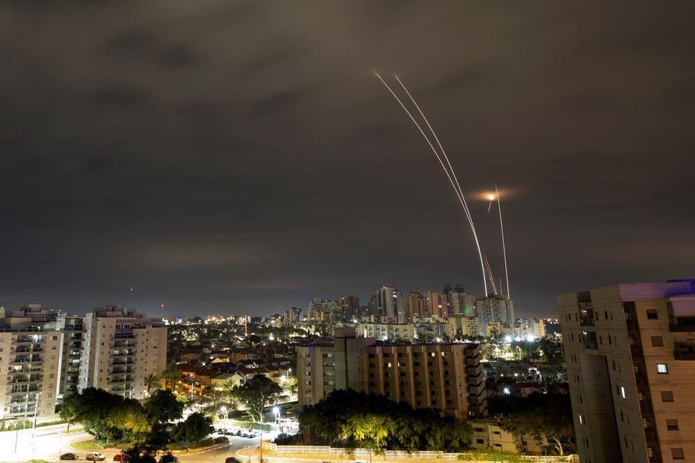 Palestinian militants fire rockets into Israel